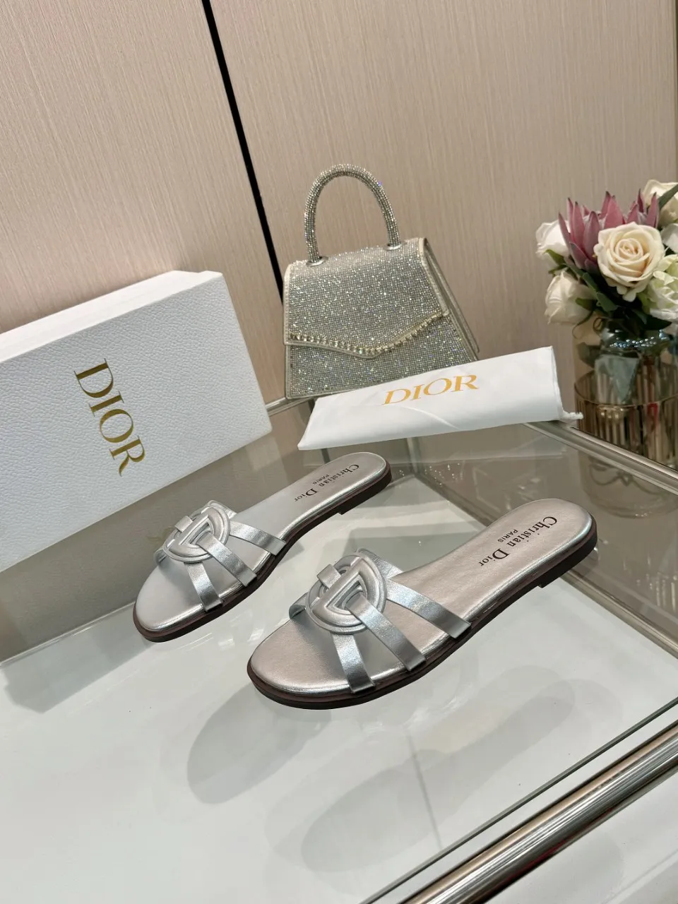👟👟Ex-factory price 340👟👟 Dior new model, 9 colors available, cowhide fabric, code number 35-42, leather sole +40